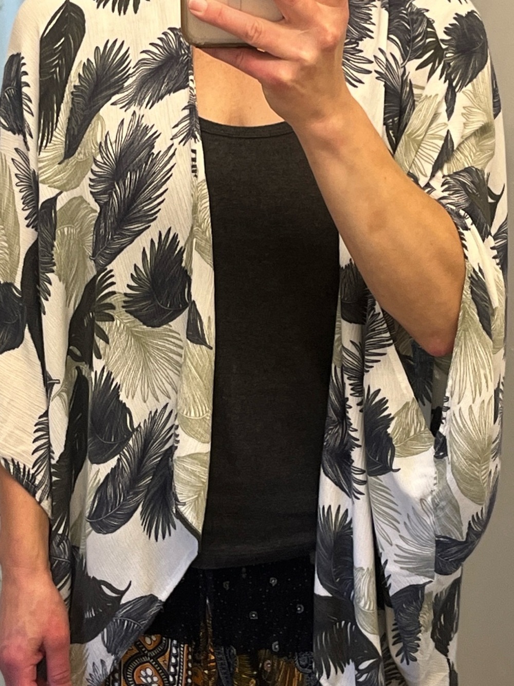 Lightweight White Rayon Palm Print Kimono - Unbranded